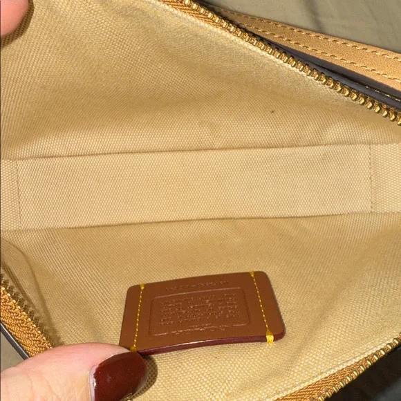 Coach Plaza Bag - Picture 4 of 4